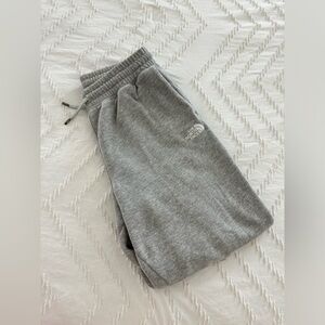 The North Face half dome sweatpants - women’s size small grey
